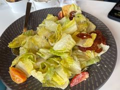 经典凯撒沙拉配香脆火腿-WOLFGANG PUCK KITCHEN & BAR(迪士尼小镇店)