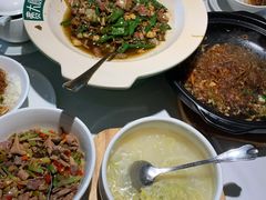 -费大厨辣椒炒肉(高铁吾悦广场店)