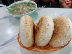 烧饼-清真喜兰老丁羊汤特色小吃