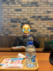 -PE SALON