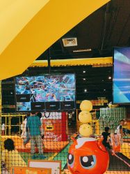 -蹦蹦跳跳(新奥购物中心店)