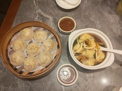 -莱莱小笼·乔艾