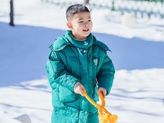 -采薇庄园四季滑雪场
