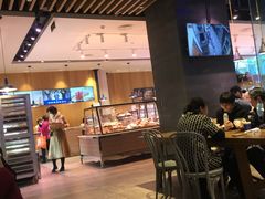 -巴黎贝甜(大宁国际商业广场店)
