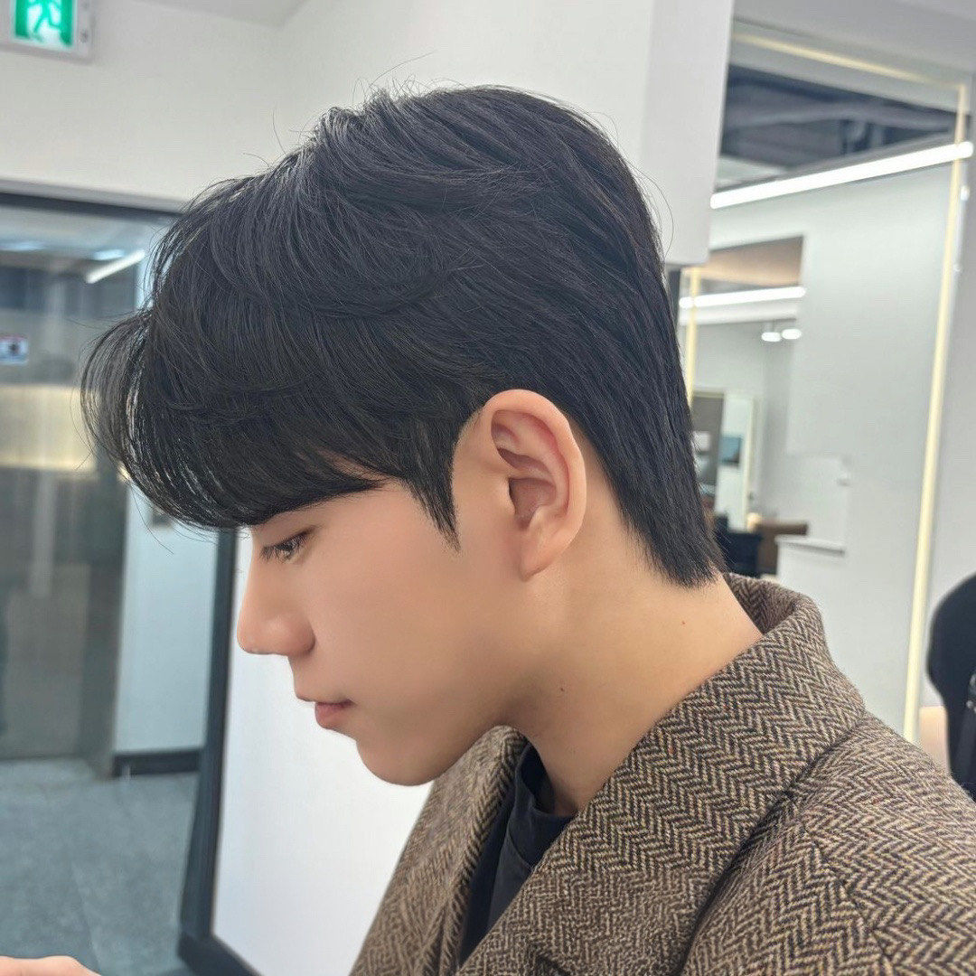 男生侧脸这样剪是真的帅