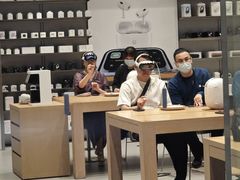 -Apple零售店(华贸购物中心店)