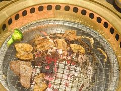 -山川小町·极番烧肉(新地假日广场店)