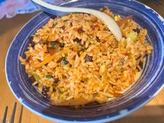 怪噜炒饭-包整·丝娃娃(一览甲秀楼风景店)