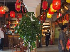 -头上红煨盐鸡·非遗院子餐厅
