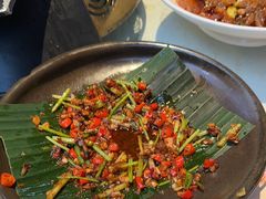 -阿瓦山寨·湘菜现炒·剁椒鱼头王(咸阳总店)