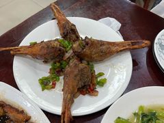 -余杨鸭鸭餐厅