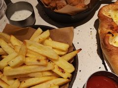 -必胜客(WOW中心城店)