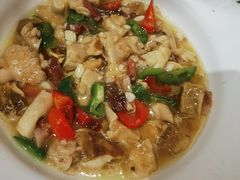 -老滇山寨•云南特色菜•地方菜•民族风情歌舞表演(金碧店)