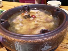 汽锅鸡-老滇山寨•云南特色菜•地方菜•民族风情歌舞表演(金碧店)