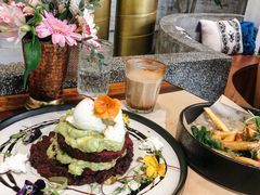 羊奶酪红菜头饼-O'mills Sourdough Bakery&Bistro(永嘉路店)