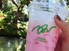 -Chom Cafe and Restaurant