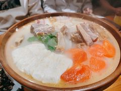 丽江腊排骨锅-一坐一忘云南菜(北京skp店)