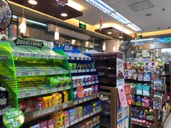 -全家便利店(襄阳南路店)