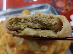 猪肉圆白菜馅饼-玉华台饭庄(裕中西里小区店)