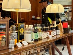 -银米·云南传统过桥米线(双廊黑金冠店)