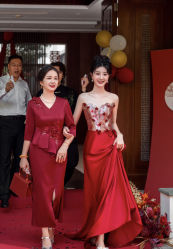 -莫小姐婚纱