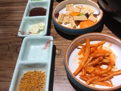 -明洞阿姨·韩式酱蟹烤肉·创意料理(三元桥店)