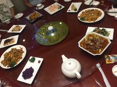 -金牌餐厅·天津菜·八珍豆腐·老爆三(瓷房子店)