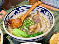 -鑫花溪牛肉米粉(东环大润发店)