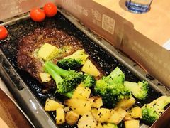 -必胜客(WOW黄骅华贸店)