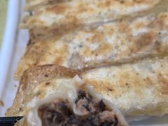 肉三鲜锅贴-春水锅贴·传统鲁菜(大明湖店)