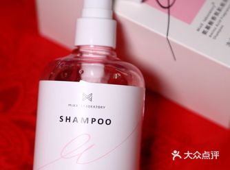 氨基酸香酚基底洗发水  外观： 外包装比较简约