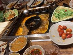 -吴氏老牌坊云南鱼豆花火锅店(通江街店)