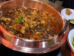 -虾弄弄海派小龙虾·牛羊蝎子火锅