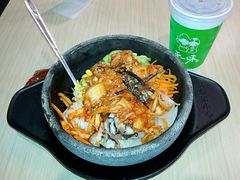 辣白菜五花肉石锅拌饭&饮料-正一味石锅拌饭(望京新世界店)