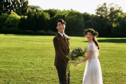 -喜爱高定婚纱摄影