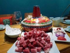 景泰蓝铜锅-毛辣果·贵州红酸汤牛肉火锅(西单店)