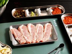 猪颈肉-唯成•韩国炭火烤肉 유성고기