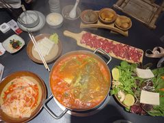 -野山舂·贵州现舂酸汤牛肉(东山店)
