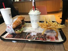-The Habit Burger Grill 哈比特汉堡(复兴soho店)