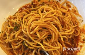 Slow-Cooked Beef Leg Sauce Pasta
