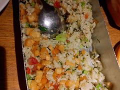 -蜜桃餐厅·伴山(湖滨商业街店)