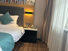 -雅斯特国际(广州白云火车站聚龙地铁站店)