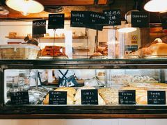 面包甜点陈列柜-仙峰天然面包(迎宾路店)