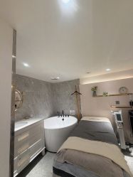 -MIDA蜜哒•科技逆龄美肤连锁