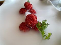 杨梅鳕鱼球-柳莺湖上·湖景餐厅·江南菜(西湖店)