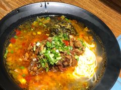 -八月美食小馆(银泰城总店)