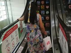 -新华里咖啡书吧(新华书店小寨店)