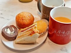 -广州花都融创文旅城希尔顿惠庭酒店