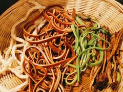 -老房老舍重庆火锅(假日城市店)