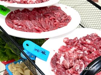 这家店有被惊艳到,地方挺大,地段也不错,从摆盘到食材